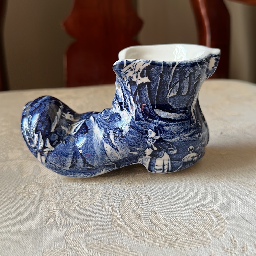 Old Foley James Kent Staffordshire England Delft blue porcelain shoe, boot 1950s